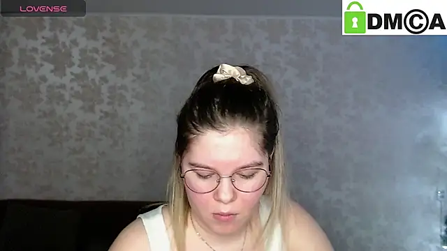 Snapshot of holy_michela chatting on 01-09-25, 06:48 holy michela online show from 01-09-25, 06:48