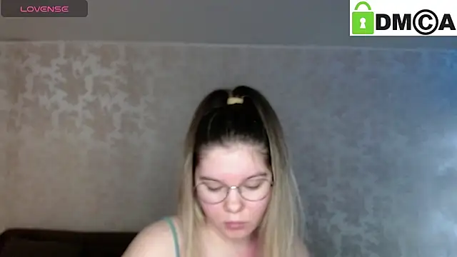 Snapshot of holy_michela chatting on 01-14-25, 02:19 holy michela online show from 01-14-25, 02:19