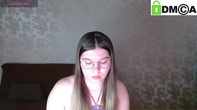 Snapshot of holy_michela chatting on 02-24-25, 05:43 holy michela online show from 02-24-25, 05:43