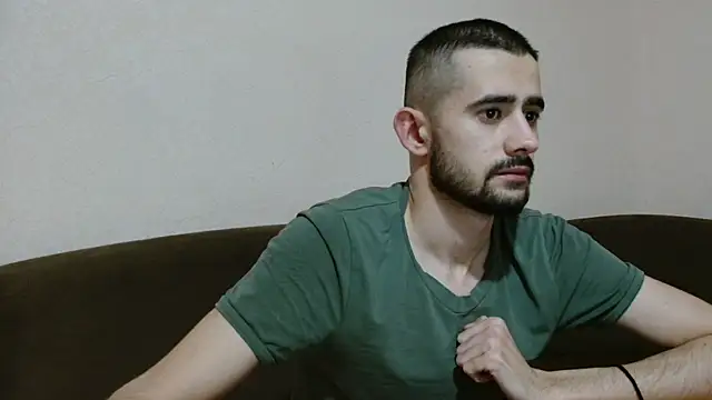 Snapshot of Sweet__Daddy chatting on 12-04-24, 08:07 Sweet Daddy online show from 12-04-24, 08:07