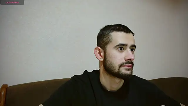 Snapshot of Sweet__Daddy chatting on 12-21-24, 06:44 Sweet Daddy online show from 12-21-24, 06:44