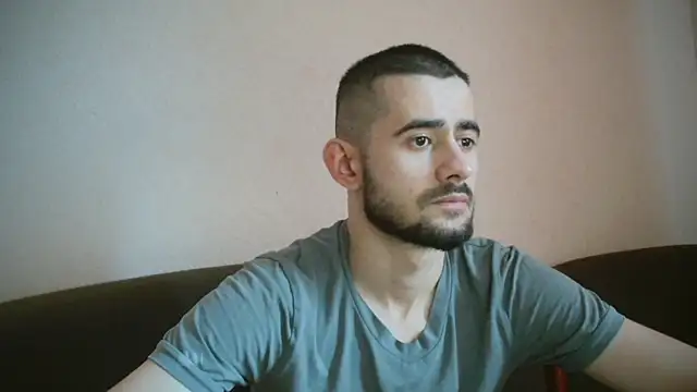 Snapshot of Sweet__Daddy chatting on 01-03-25, 10:09 Sweet Daddy online show from 01-03-25, 10:09