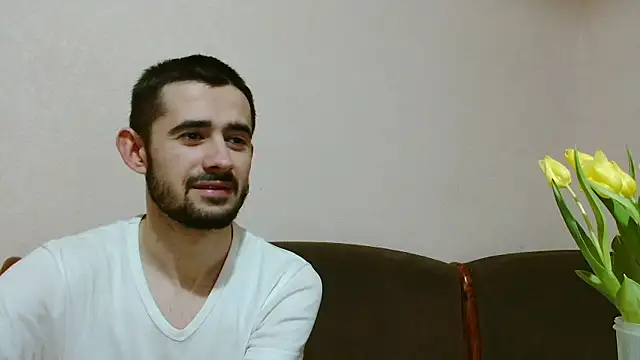 Snapshot of Sweet__Daddy chatting on 03-10-25, 06:01 Sweet Daddy online show from 03-10-25, 06:01