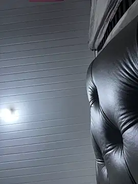 luara1988 online show from 12-17-25, 09:15