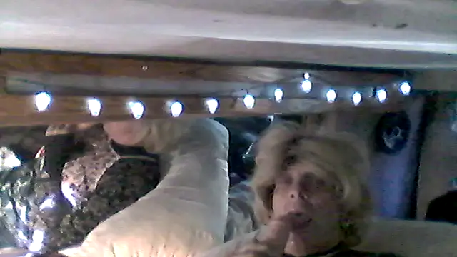 Snapshot of MaryCDslut69 chatting on 09-15-25, 03:34 MaryCDslut69 online show from 09-15-25, 03:34