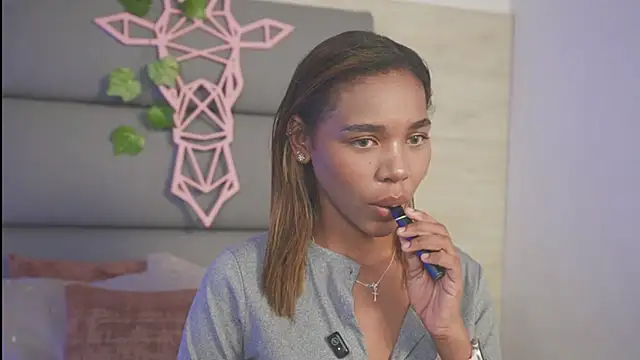 Lily Miiller online show from 11-21-25, 08:40