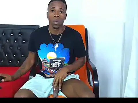 Snapshot of Damian_hart_24CM chatting on 03-01-25, 12:56 Damian hart 24CM online show from 03-01-25, 12:56