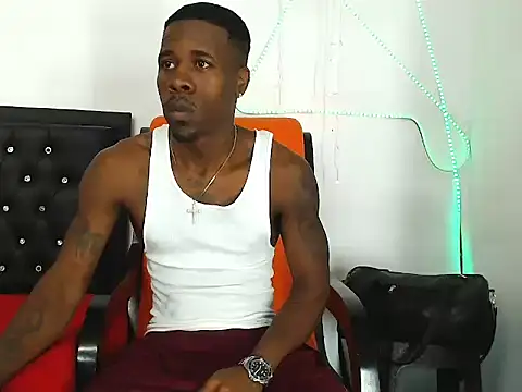 Snapshot of Damian_hart_24CM chatting on 11-27-25, 01:18 Damian hart 24CM online show from 11-27-25, 01:18