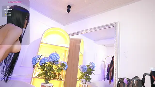 elasummer online show from 12-17-25, 12:33