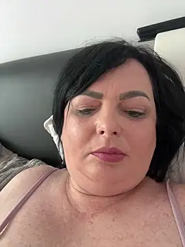 Amandamuller1982 online show from 01-28-25, 07:00