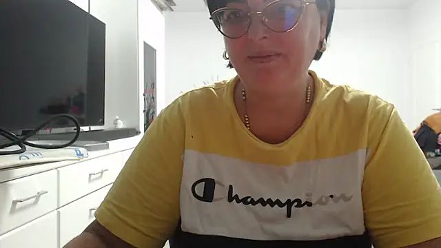 Amandamuller1982 online show from 10-14-25, 08:42