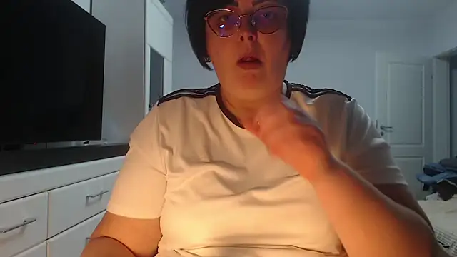 Amandamuller1982 online show from 04-21-26, 04:23