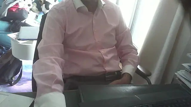 shyfrenchcock1 online show from 11-06-25, 10:27