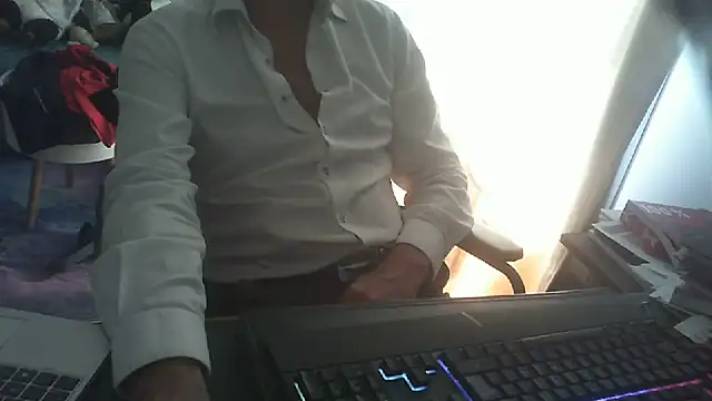 shyfrenchcock1 online show from 06-12-26, 09:08