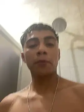 SkinnyHot444 online show from 12-31-24, 08:34