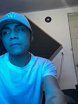 SkinnyHot444 online show from 01-30-25, 01:00