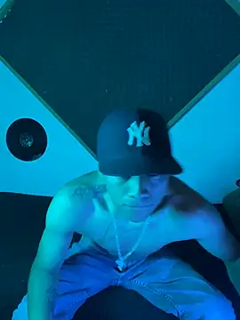 SkinnyHot444 online show from 02-18-25, 04:16