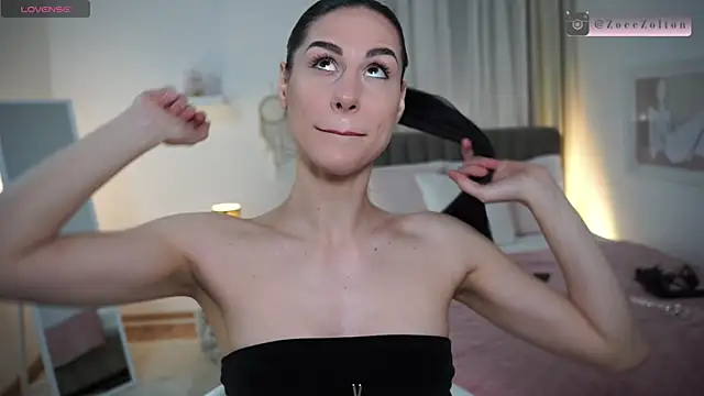 ZoeeZolton online show from 03-21-25, 05:02