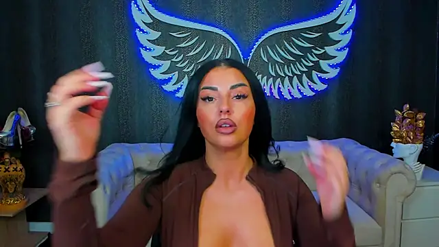 Snapshot of anemarieejolie chatting on 10-22-25, 04:40 anemarieejolie online show from 10-22-25, 04:40