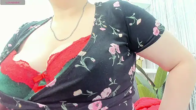 Snapshot of Dolorys chatting on 03-02-25, 05:44 Dolorys online show from 03-02-25, 05:44