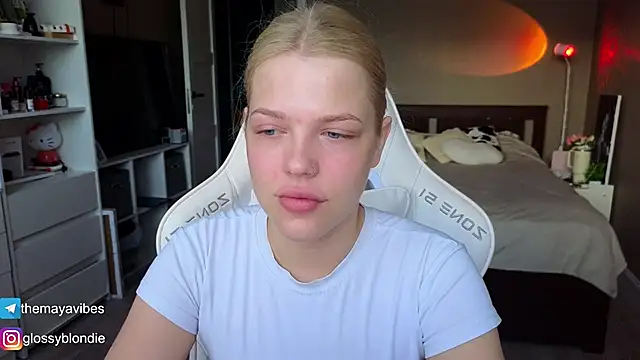 Maya Rave online show from 05-03-26, 03:23