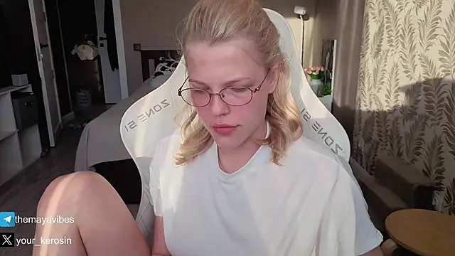 Maya Rave online show from 05-20-26, 03:13