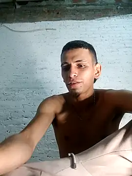 Snapshot of Y4NcA chatting on 09-12-25, 04:01 Y4NcA online show from 09-12-25, 04:01