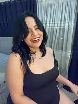Snapshot of PoliBenett_ chatting on 03-02-25, 01:15 PoliBenett  online show from 03-02-25, 01:15