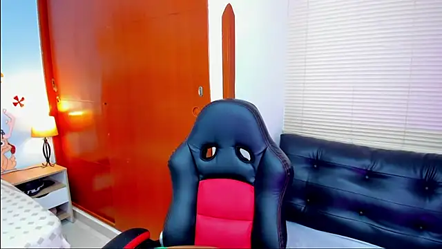 Edelaine rogers online show from 12-15-25, 06:06