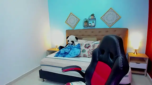 Edelaine rogers online show from 04-18-26, 05:33