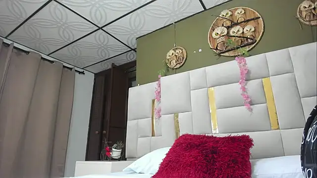 Mia scarlet69 online show from 02-25-26, 12:26