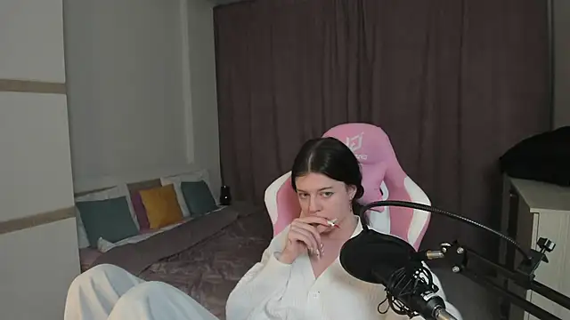 Este Glen online show from 12-31-24, 03:55