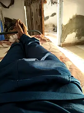 Snapshot of gujjuboy199 chatting on 11-23-25, 09:20 gujjuboy199 online show from 11-23-25, 09:20