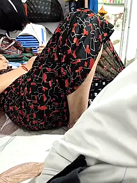 Snapshot of gujjuboy199 chatting on 11-25-25, 02:39 gujjuboy199 online show from 11-25-25, 02:39