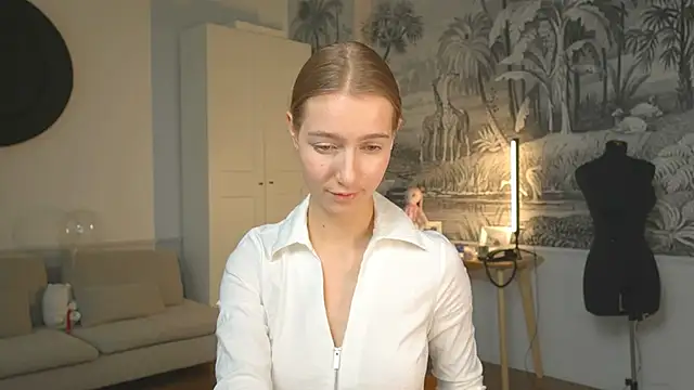 solar bella online show from 01-13-25, 01:39