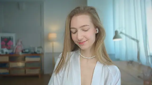 solar bella online show from 02-27-25, 10:37