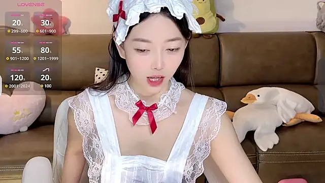Yilin1999 online show from 02-10-25, 04:14