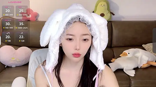 Yilin1999 online show from 02-20-25, 02:40