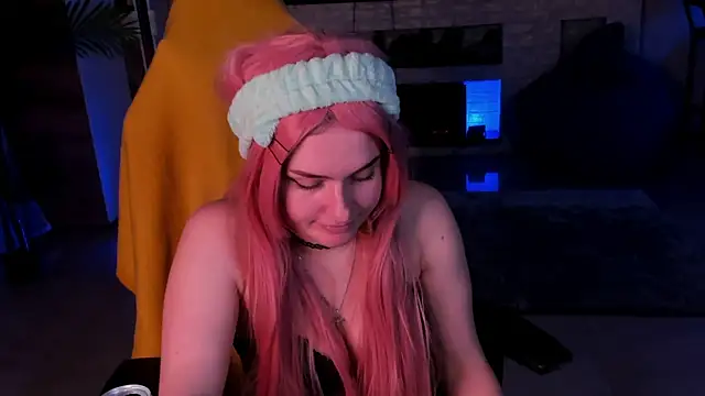 LisaElfy online show from 02-13-25, 10:43