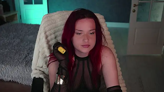 LisaElfy online show from 04-18-26, 02:21