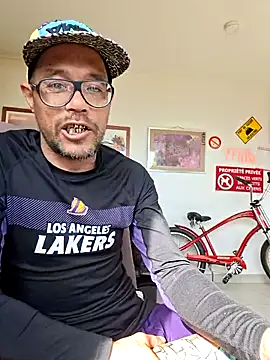 mileflav0r online show from 05-02-26, 08:08