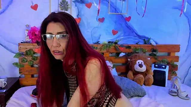 Snapshot of Perla_Franco chatting on 02-20-25, 02:35 Perla Franco online show from 02-20-25, 02:35