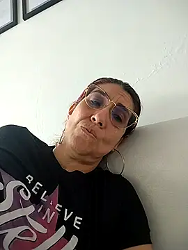 Snapshot of Perla_Franco chatting on 09-23-25, 06:22 Perla Franco online show from 09-23-25, 06:22