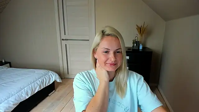 Alicee Gracee online show from 10-30-25, 10:16