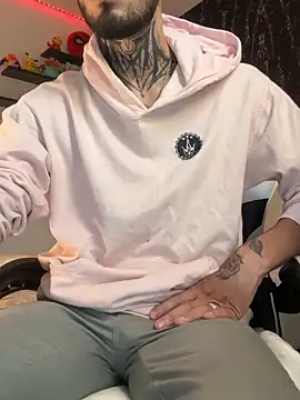 Snapshot of Anthony-Martin chatting on 09-17-25, 12:07 Anthony-Martin online show from 09-17-25, 12:07