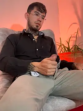 Snapshot of Anthony-Martin chatting on 11-07-25, 02:39 Anthony-Martin online show from 11-07-25, 02:39