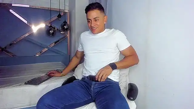 Lucii fer  online show from 03-04-26, 11:38