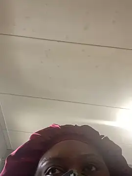 Snapshot of bonbonaumiel chatting on 01-02-25, 12:46 bonbonaumiel online show from 01-02-25, 12:46