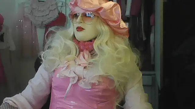 Snapshot of Sissy-Beate chatting on 10-26-25, 08:48 Sissy-Beate online show from 10-26-25, 08:48