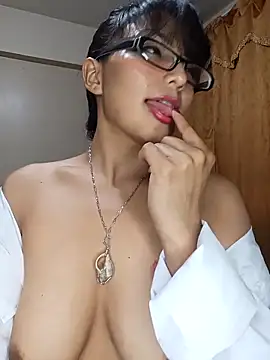 Lucy Chery online show from 11-22-25, 09:58